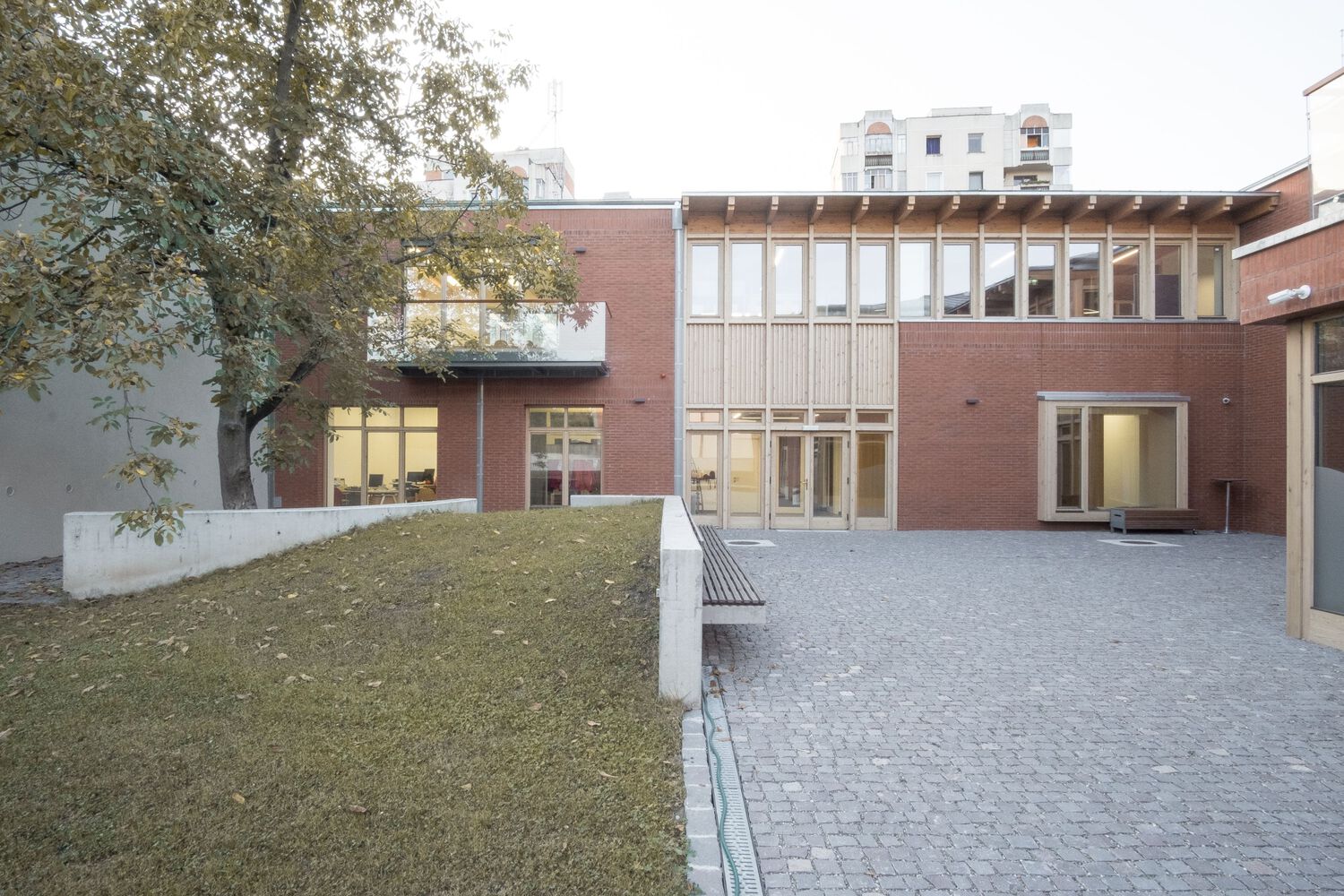 Târgu Mureș市爱心创新与生活质量社会中心丨罗马尼亚丨TEKTUM-11