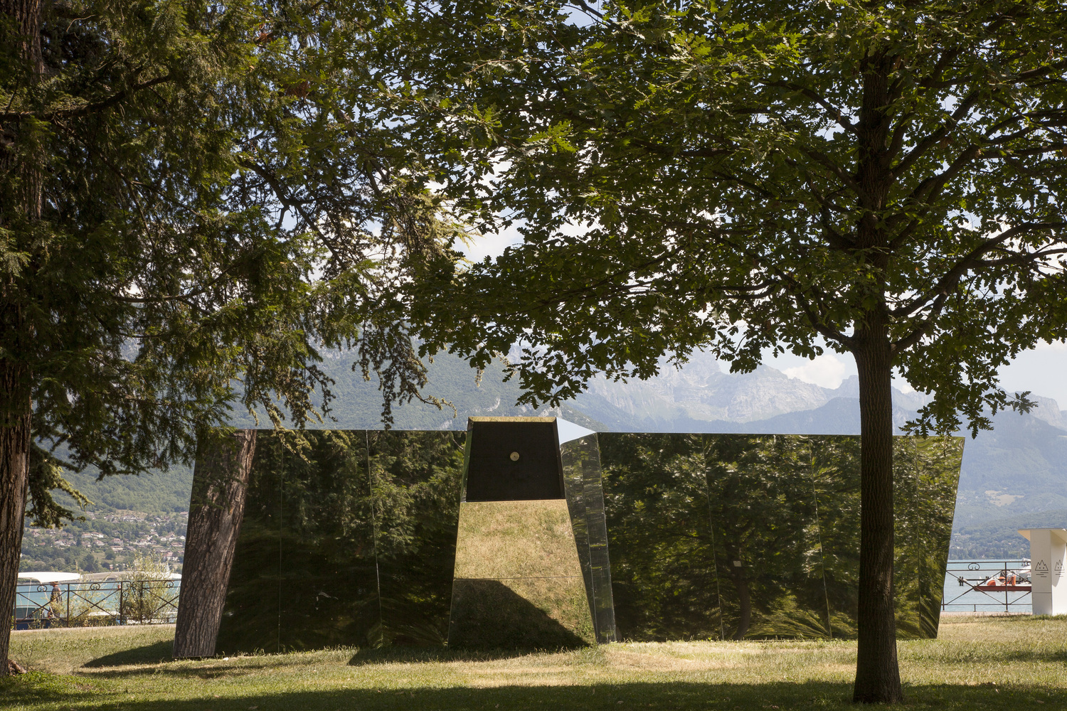 Truthehole  SPLACE-43