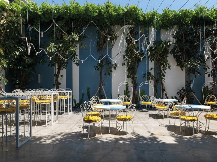 印尼 Da Maria 餐厅  现代餐饮空间诠释水磨石与金属之美-18