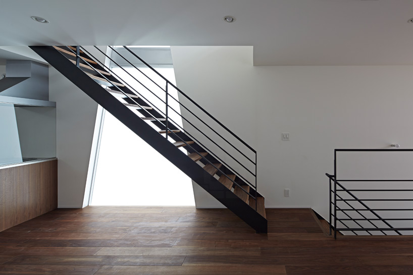 日本特殊角度滤光住宅,保护隐私与采光的完美平衡-20