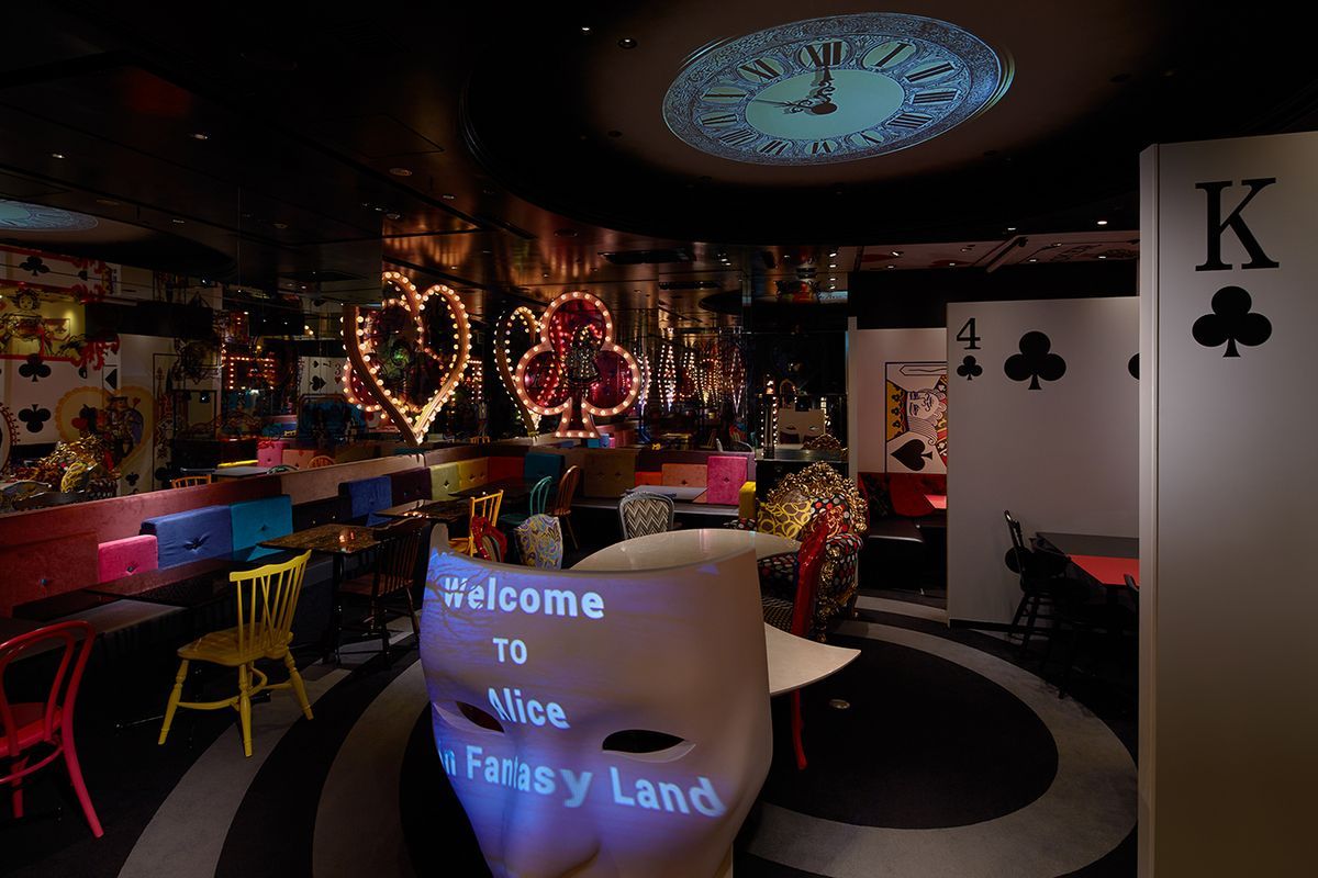 Тематические рестораны Алиса в стране чудес - 40 фото интерьеров-45