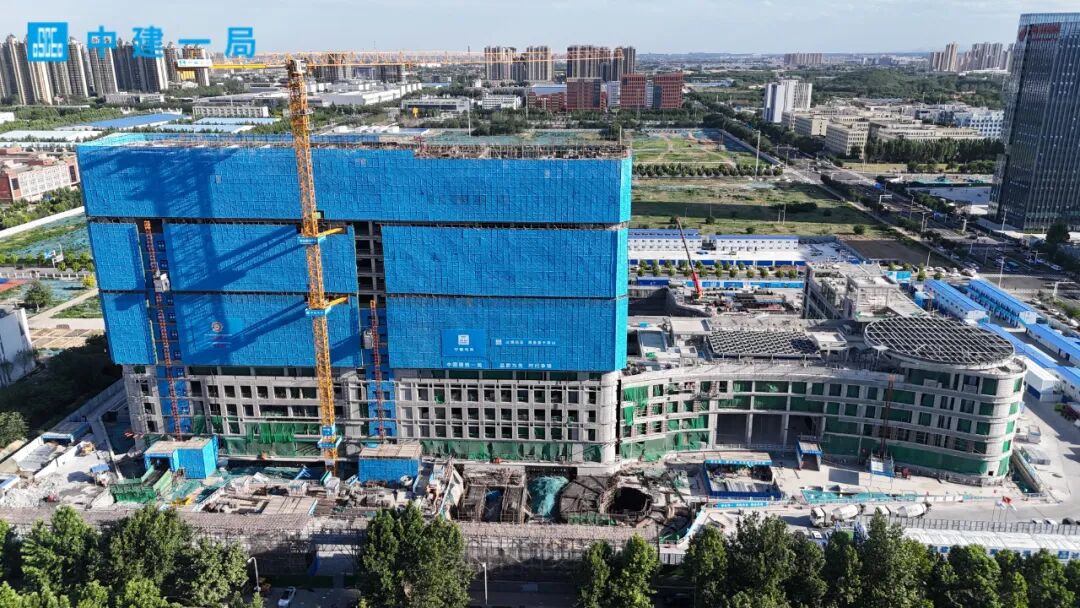 河北唯一！中建一局承建的河北医科大学第三医院国家紧急医学救援基地项目全面封顶-13