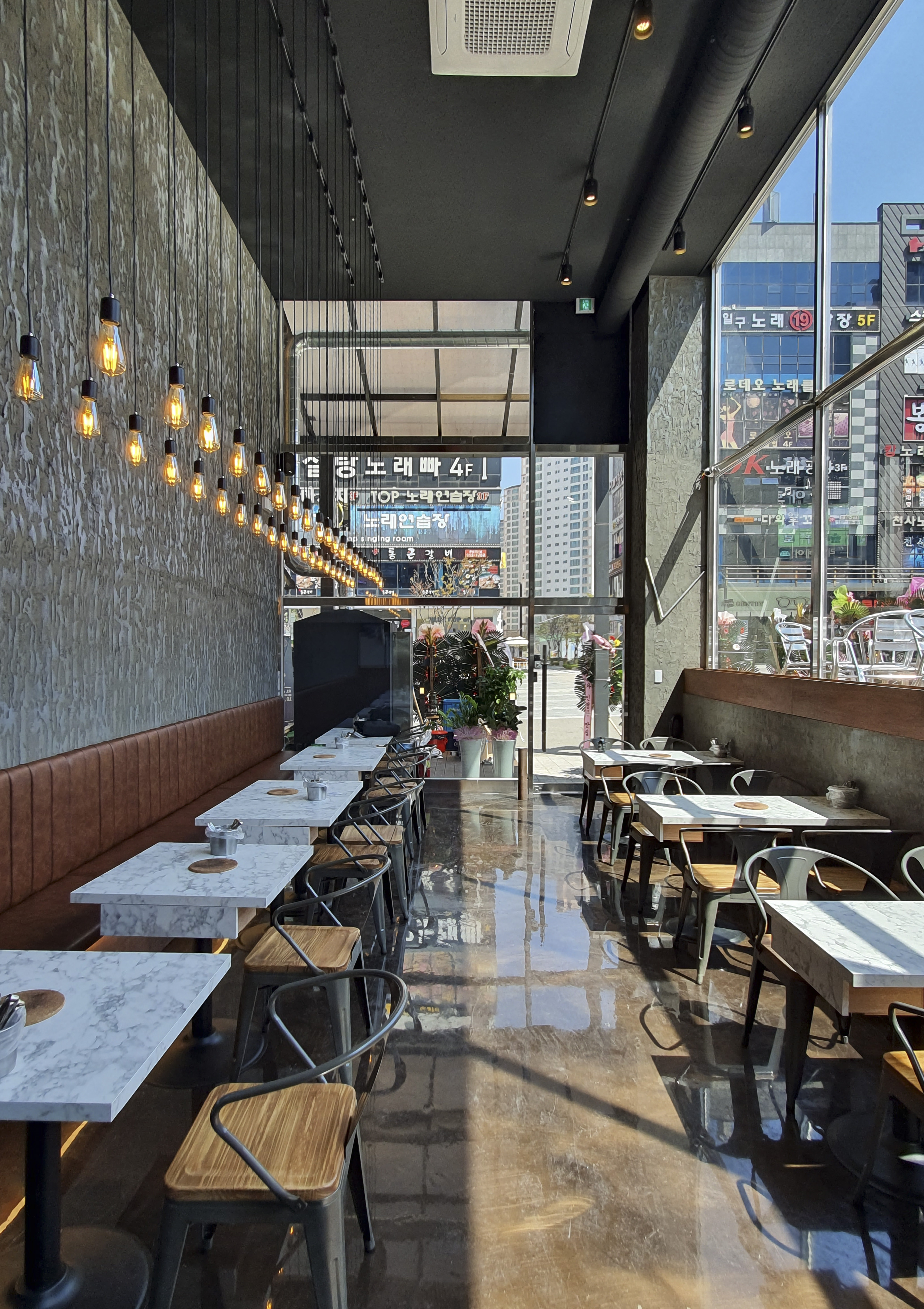 23 坪现代简约风格鸡排店室内设计-3