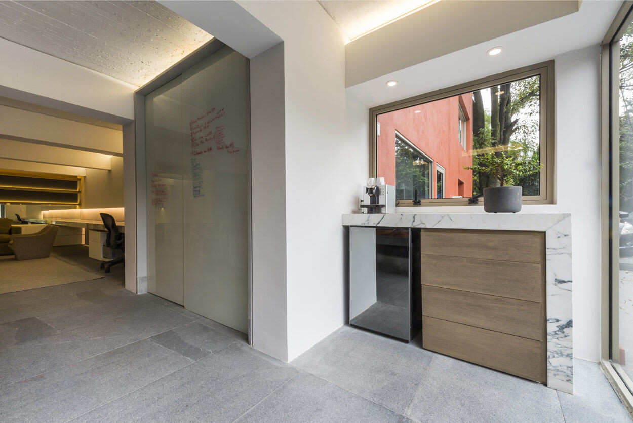 个人电脑办公室·巴索建筑事务所-12