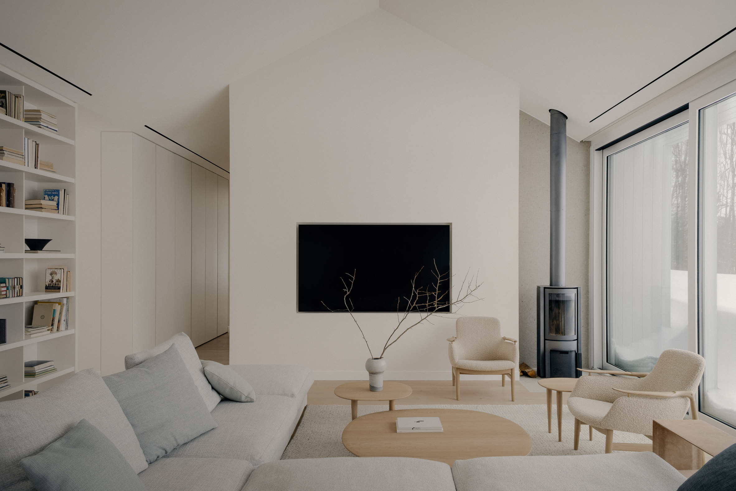 廷伯托普小屋(如果Timbertop有特定的已知地名对应,也可直接用该地名,这里假设为普通称呼进行翻译) 丨加拿大丨Akb Architects-21