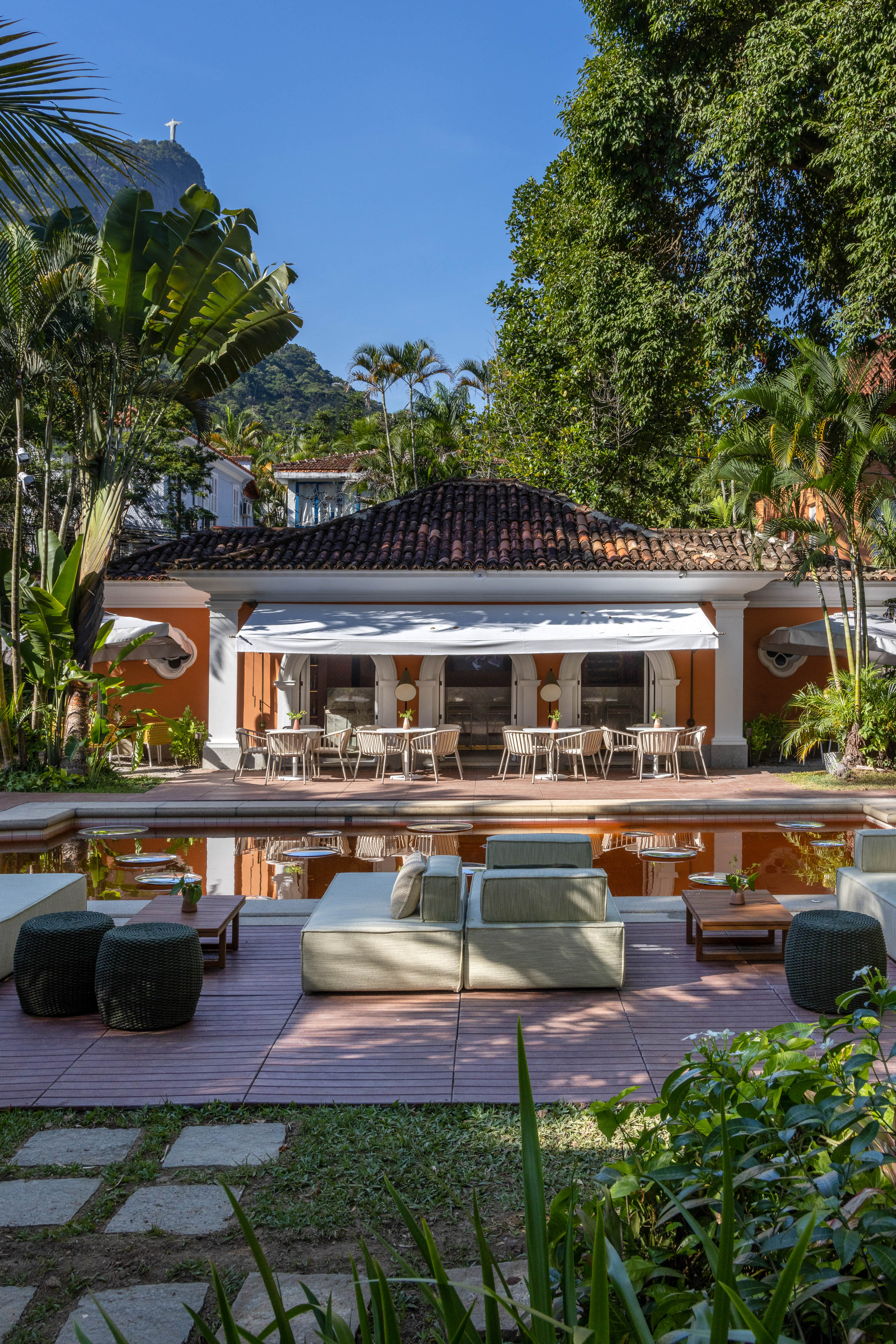 巴西卡萨科尔里约竹子酒吧设计丨Gisele Taranto Arquitetura-27