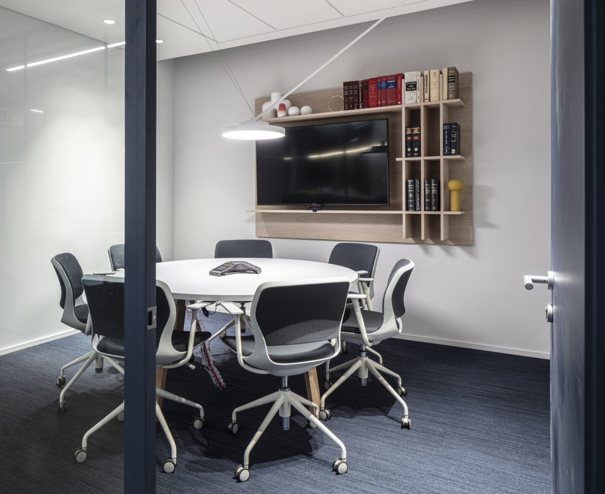 运动优雅 · SGS 律师事务所 Ramat Gan 办公室丨以色列丨Amit Design Studio-24