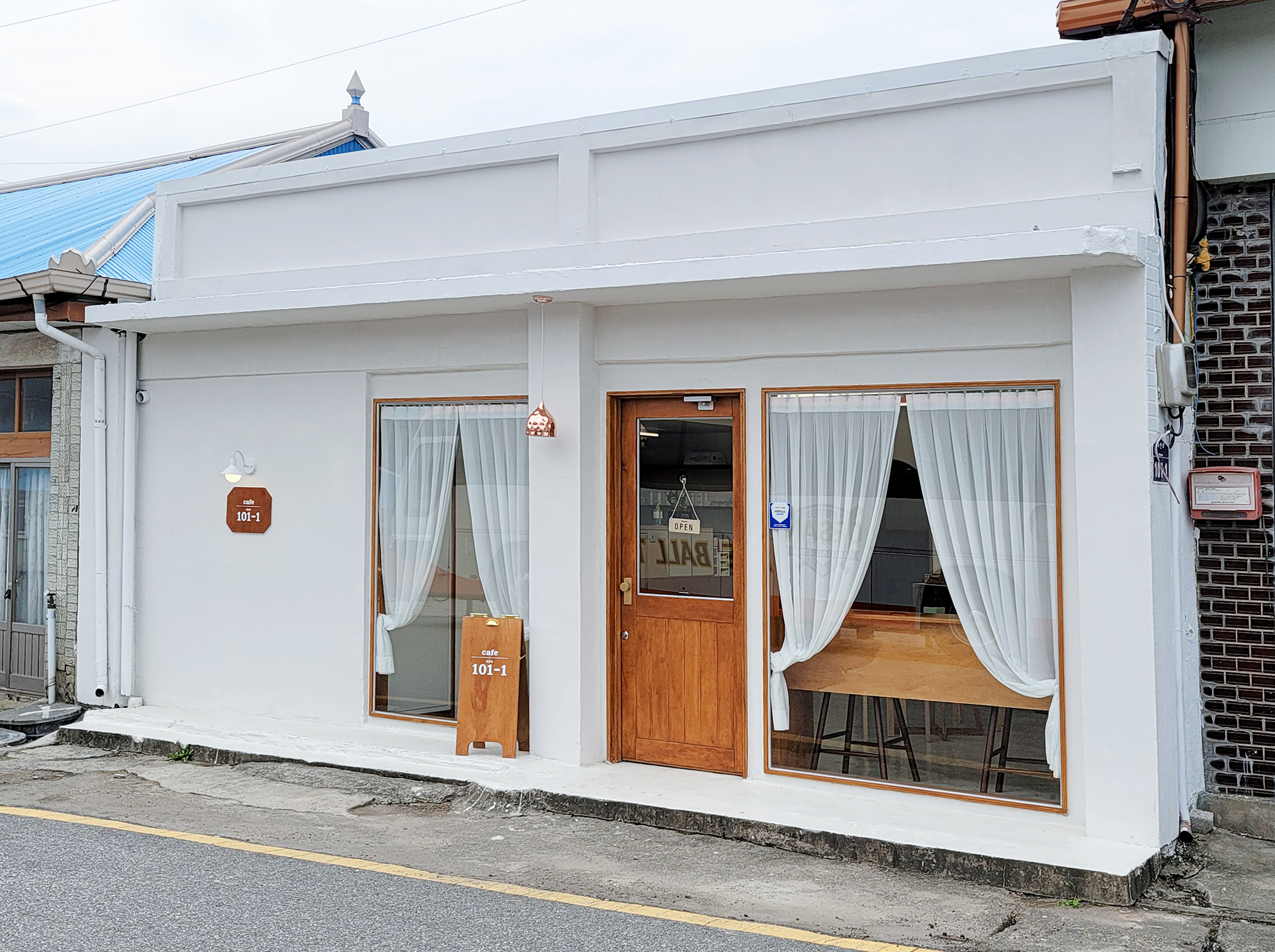 简约清新 20 平咖啡馆设计-2