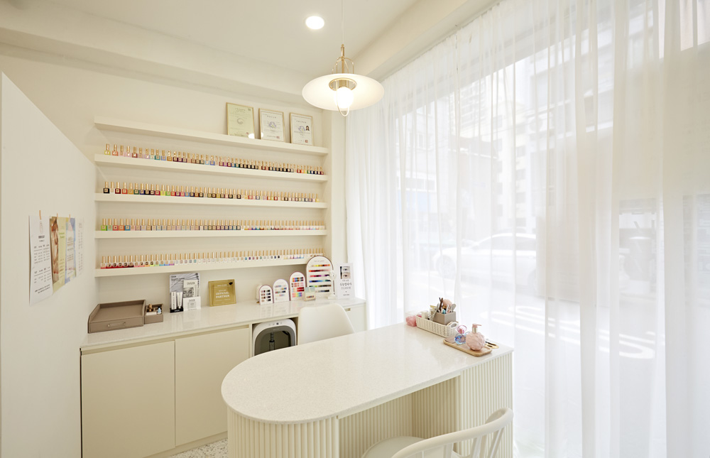简约 8 坪韩式美妆店 设计展现魅力空间-7