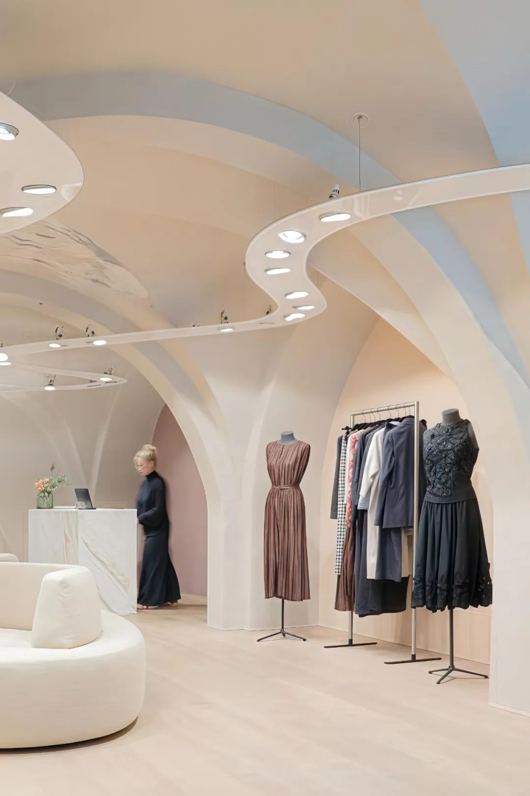 Domani精品店焕新设计丨因河畔加尔斯的安德烈亚斯·格尔策（Andreas Gerzer）-9