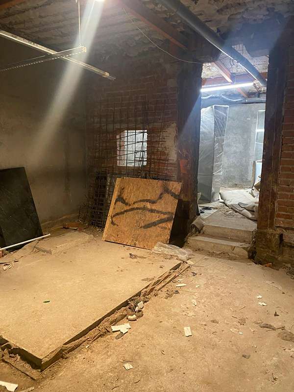 马德里社交俱乐部(注:在西班牙语里,la是定冠词,social有社交的意思 ,Madrid是马德里,LA SOCIAL MADRID有可能是马德里当地一个社交俱乐部之类的名称,这只是基于常见情况的推测) 丨西班牙马德里-10