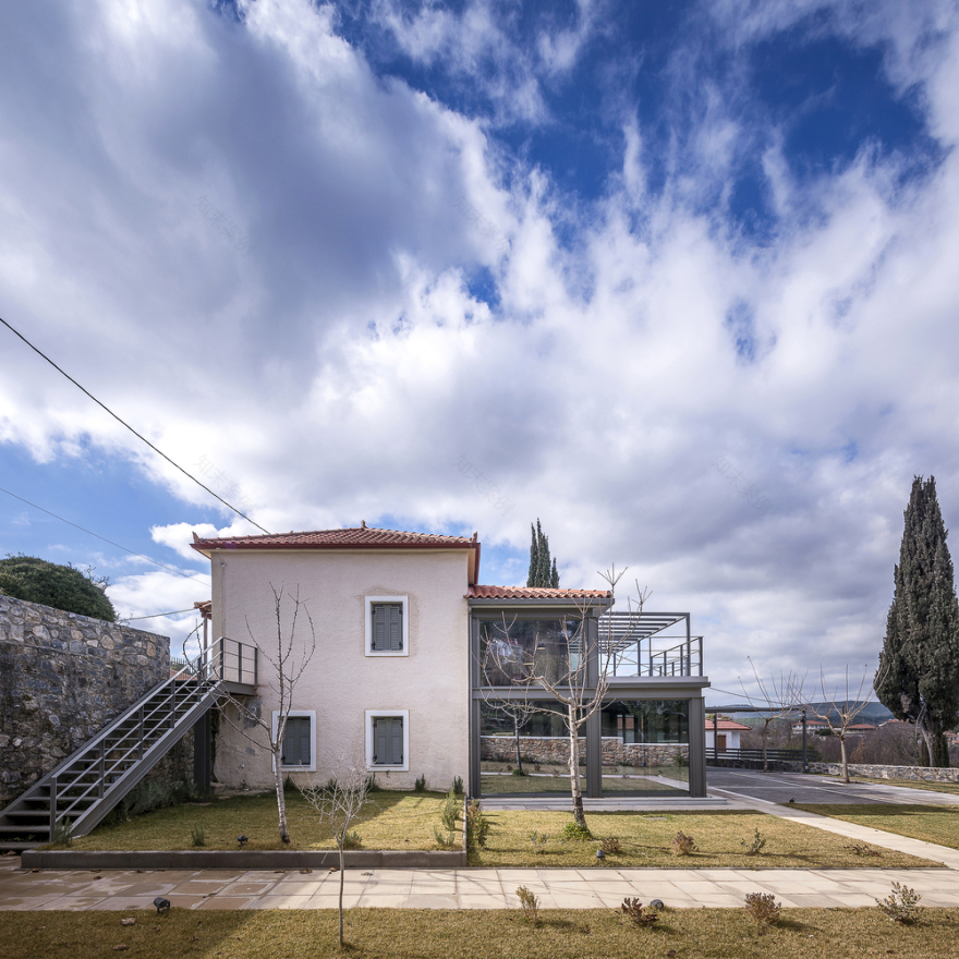 希腊山间住宅的现代钢结构玻璃延伸-24