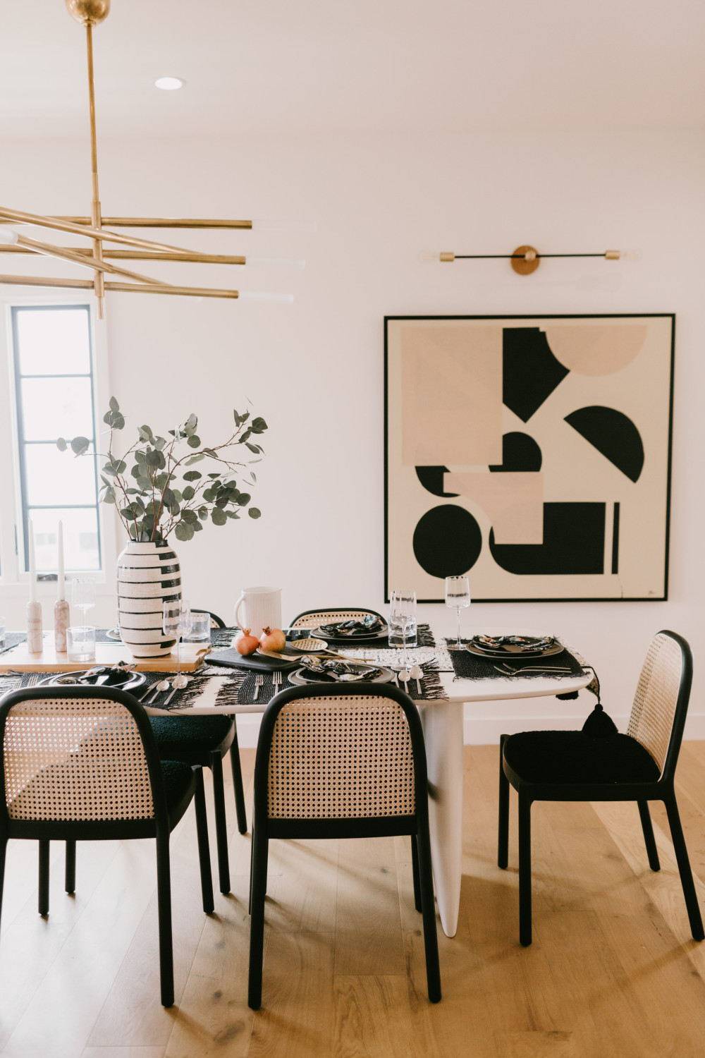 年轻企业家 Jaclyn Johnson 的洛杉矶现代西班牙风格住宅-6