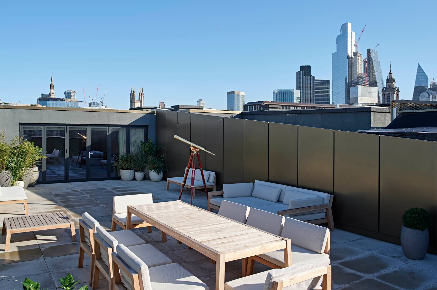 
						jQuery(document).ready(function() {
							jQuery("a[rel^='prettyPhoto']").prettyPhoto({
								social_tools : false,
								show_title : false
							});
						});
					-12