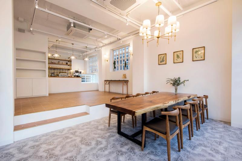 简约时尚的 60 平米咖啡厅设计-2