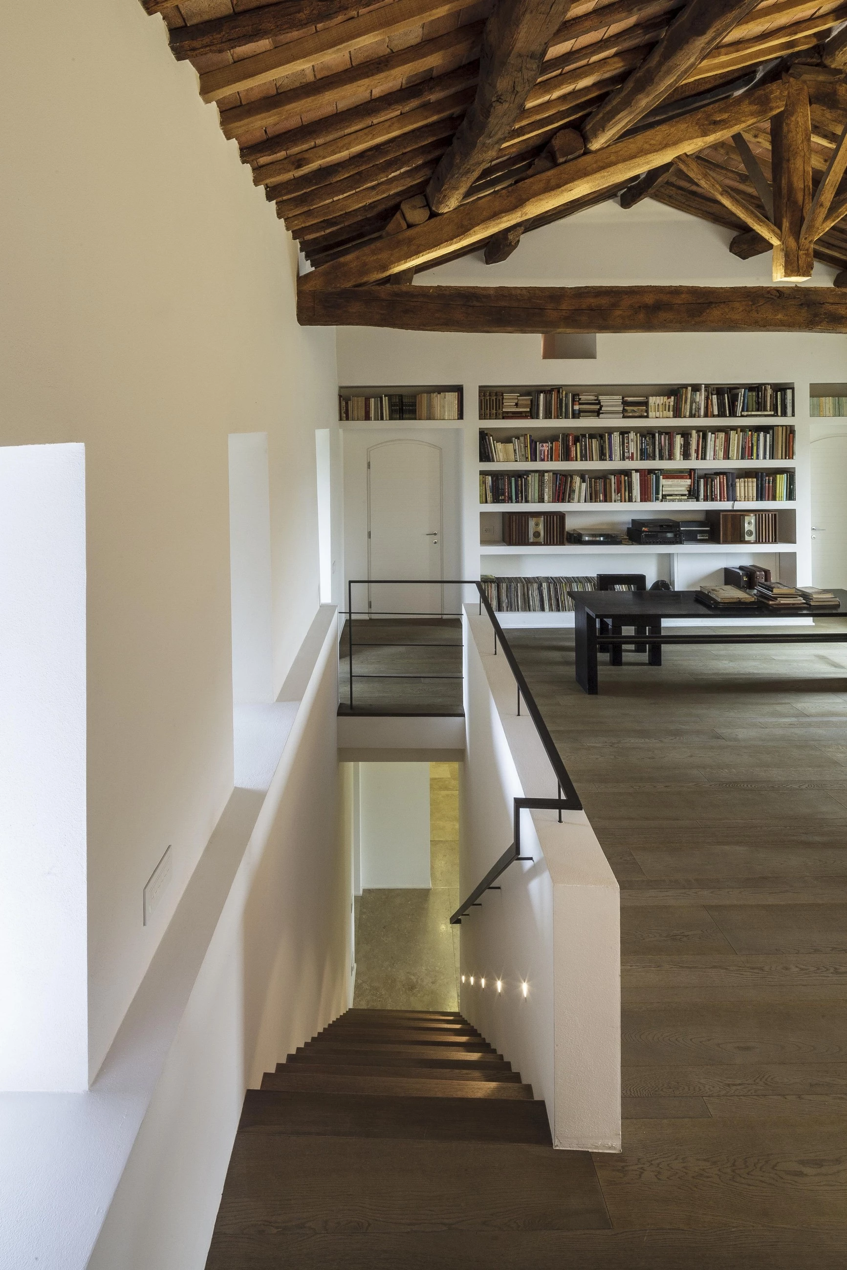 意大利古教堂旁的周末度假屋-24