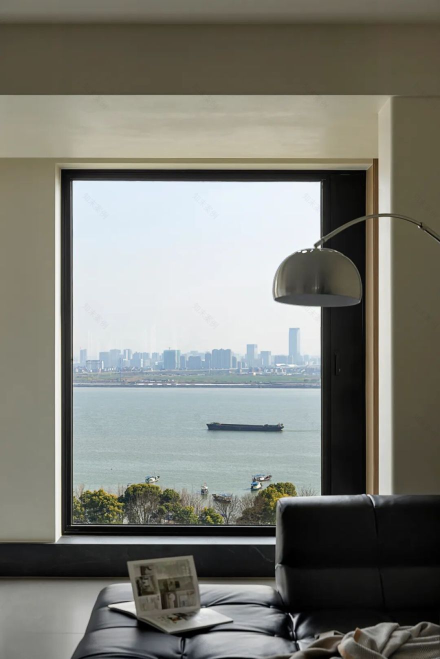 【新作】270㎡江景大平层,白墙如纸江景为画,爱是留白处的落款-27