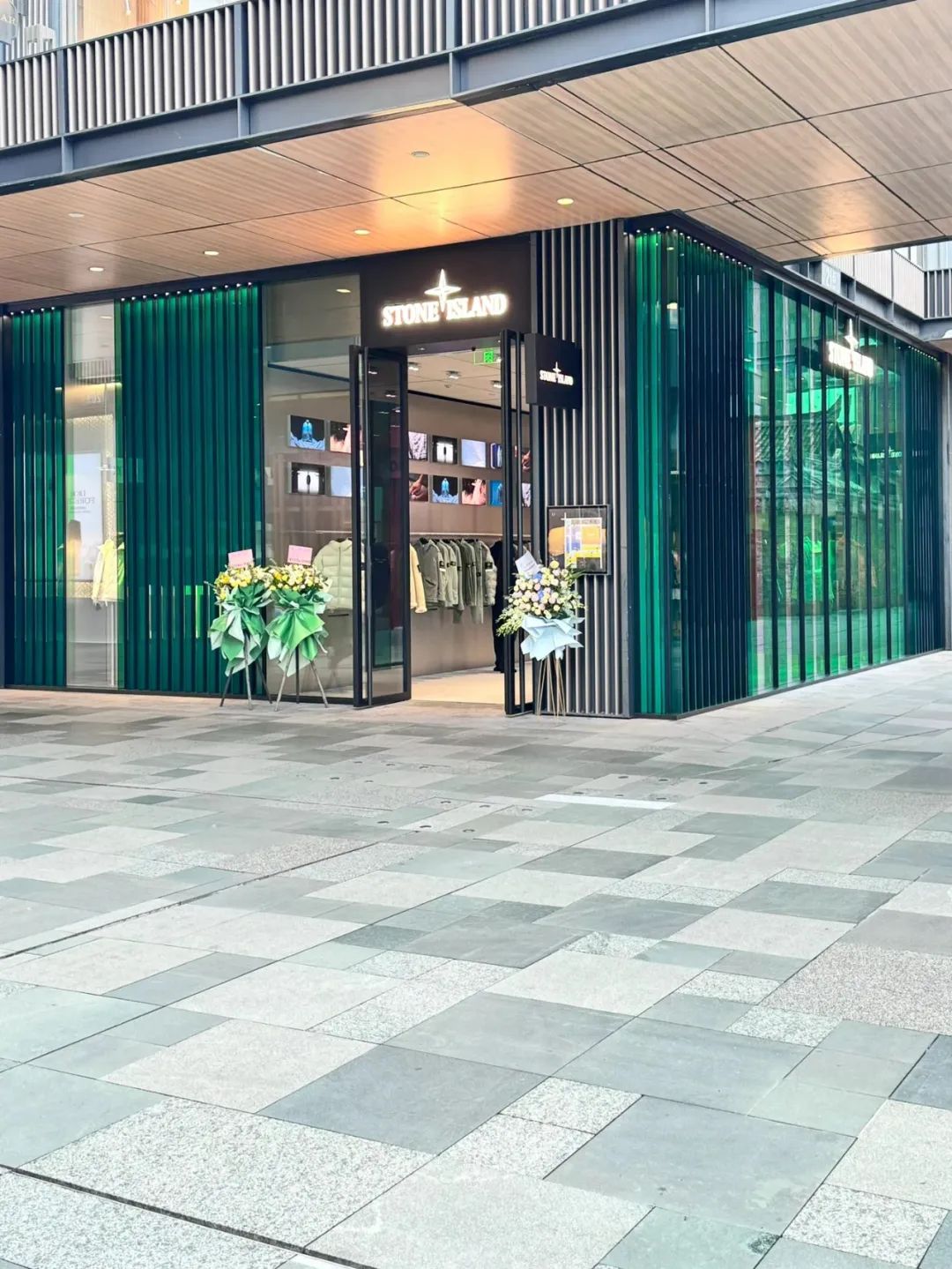 Stone Island 成都太古里旗舰店丨中国成都丨OMA,AMO-13