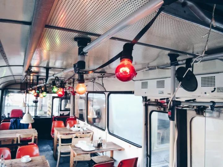 灵感||废弃巴士改造后,居然还能赚钱!-13