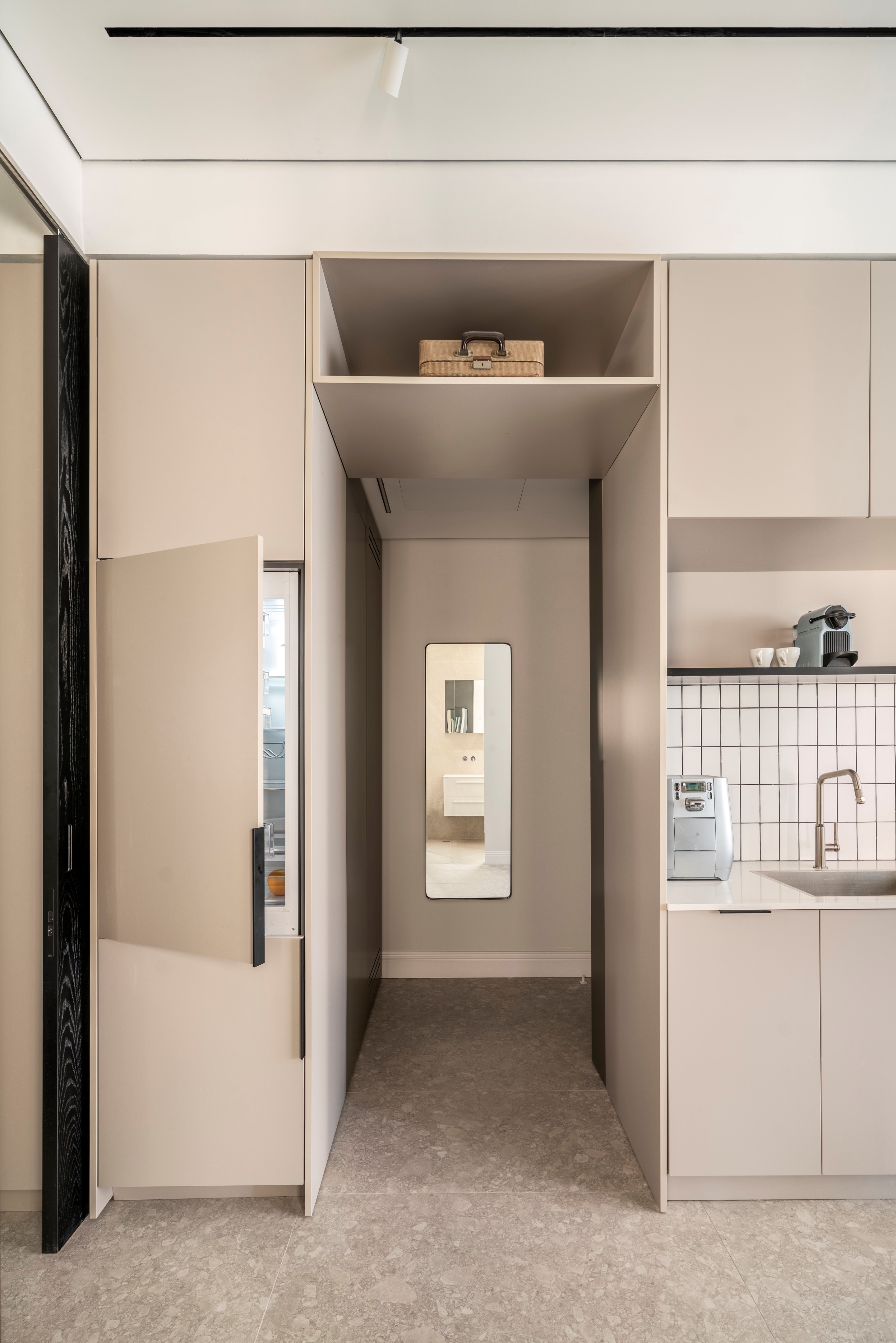 现代主义宝石 · K·O·T Architects 的公寓设计丨以色列特拉维夫丨K.O.T. Architects-19