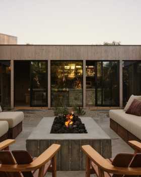 Alexander Design Reimagines a 1979 Ronald Goldman Malibu Coastal Classic for Modern Living.