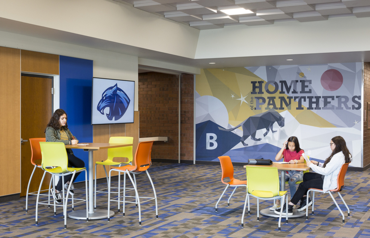 Mueller Park Junior High School 翻新升级，打造现代学习空间-10