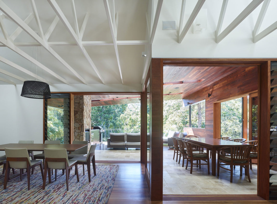 澳大利亚肯莫尔山森林中的现代小溪屋-28