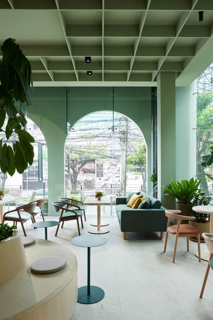 曼谷市中心的宁静咖啡馆丨泰国曼谷丨STUDIO 1:10-22