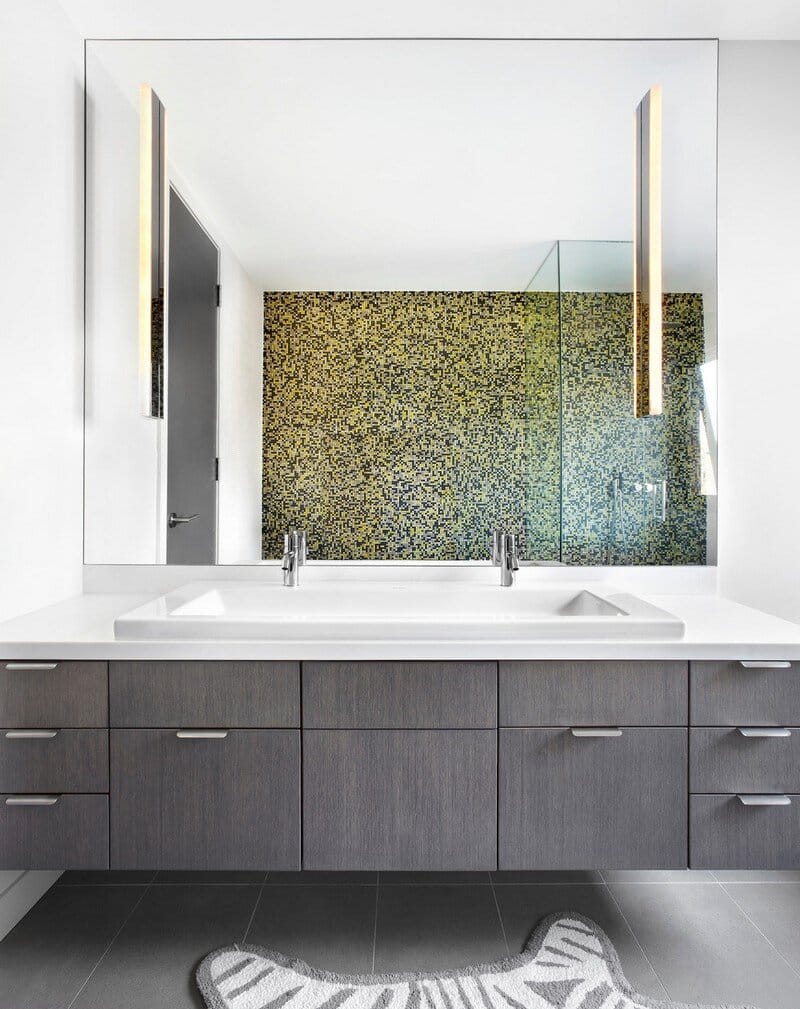 Traditional Toronto House Transformed into Tasteful Modern Home-30