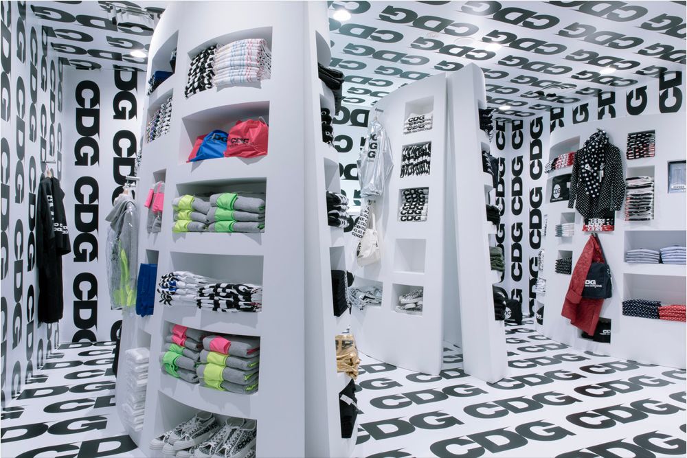 日本著名潮牌CDG旗舰店和店中店设计-25