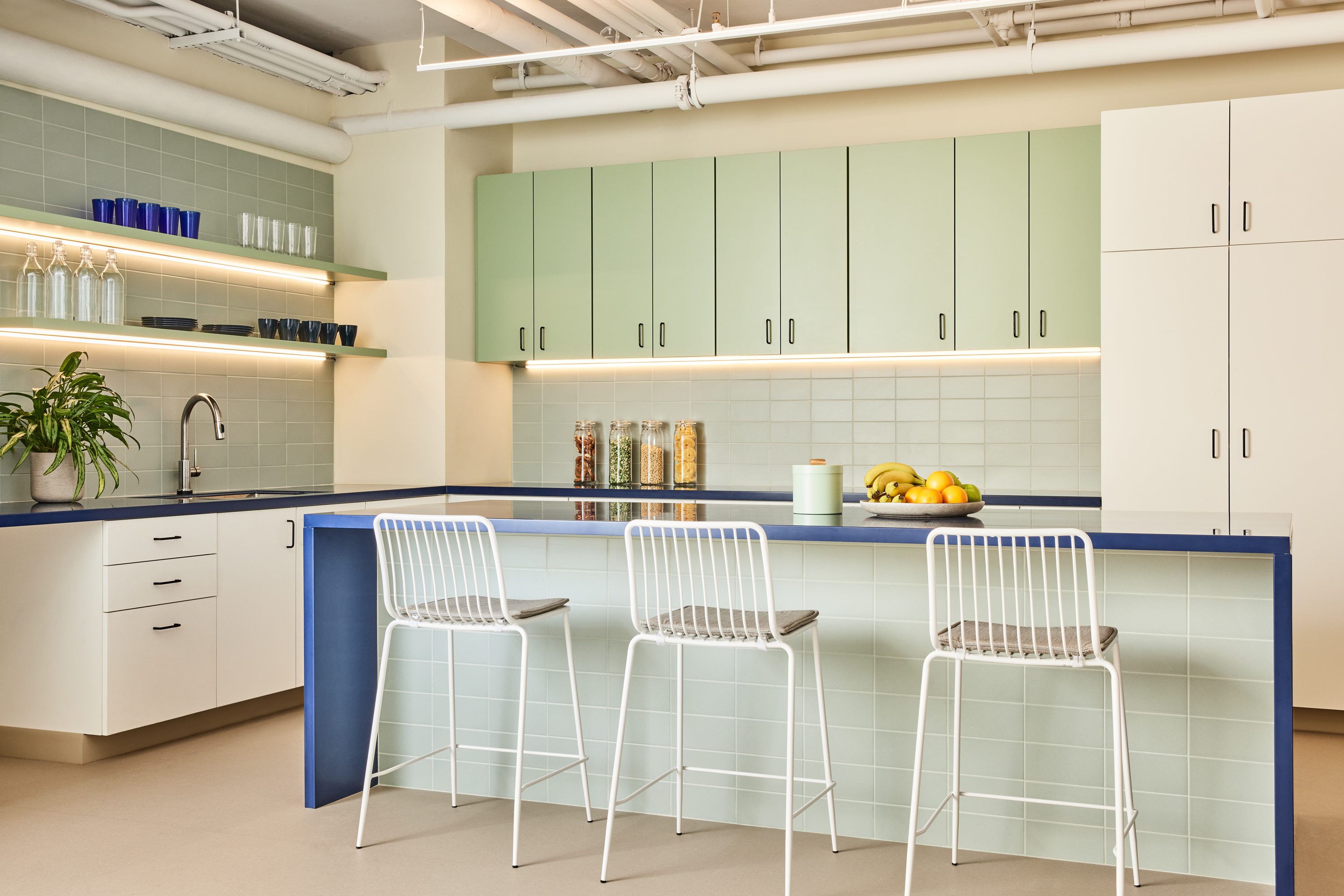 HealthQuarters Flagship 药店设计丨美国曼哈顿丨Alda Ly Architecture (ALA)-13