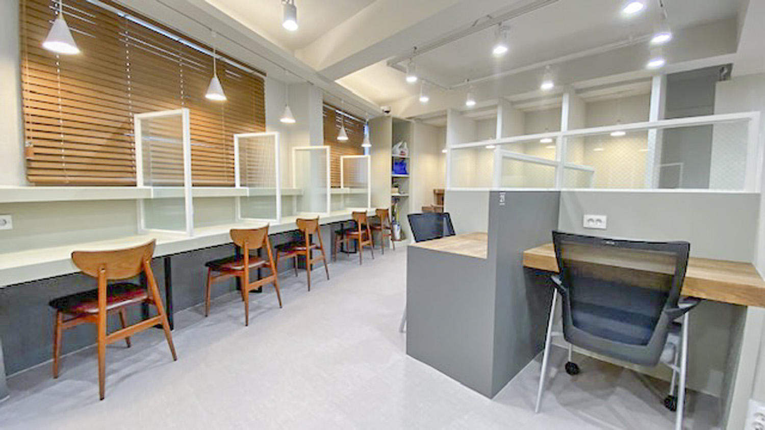 31 平简约风咖啡厅室内设计案例-12