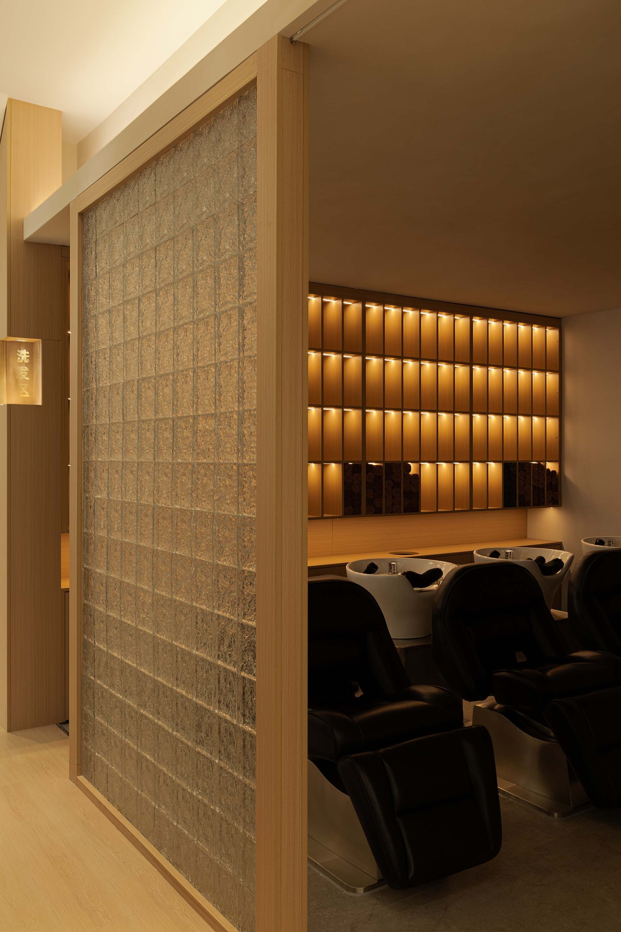 DX 理发店丨几塑空间设计-16