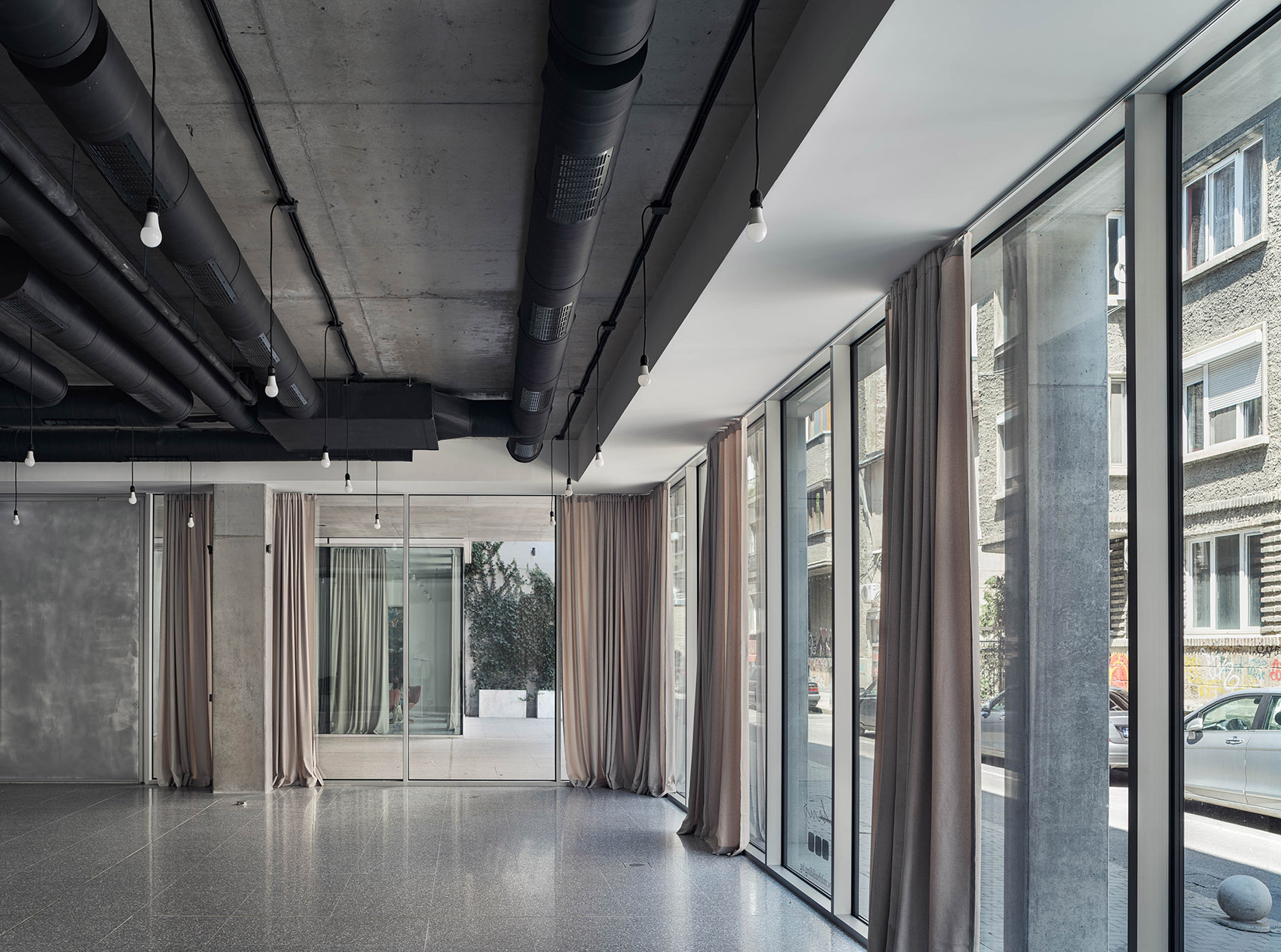 索非亚MIR办公楼丨保加利亚索非亚丨bureau XII-26