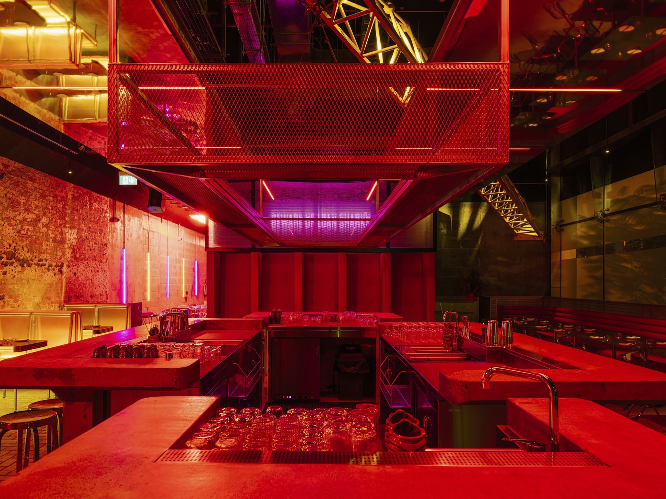 Electric Pawn Shop · 复古未来主义酒吧设计丨Accent Design Group-23