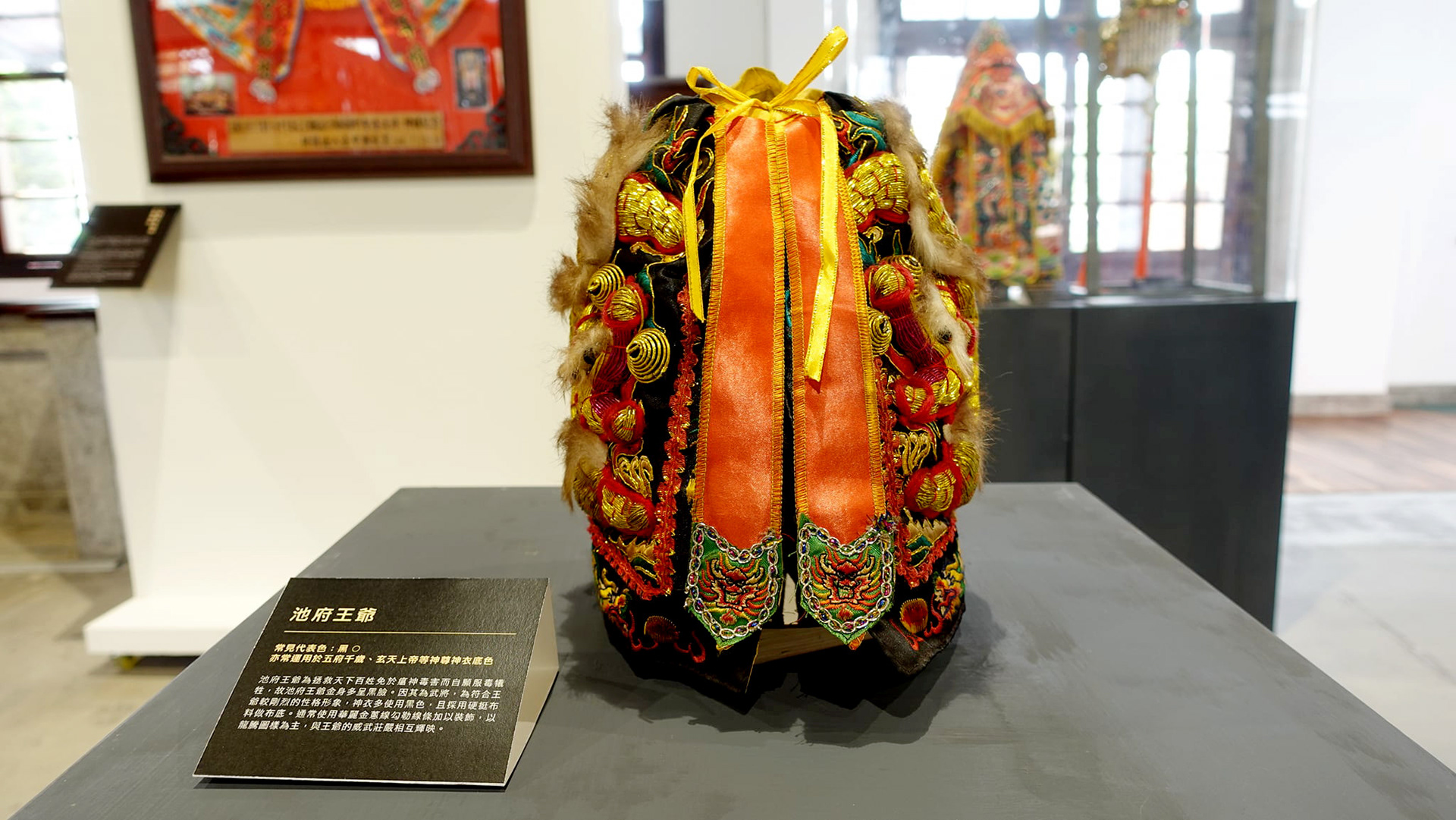 【神紋】穿梭絲縷間 刺繡產業展│視覺與展覽設計丨好位子團隊（視覺與展覽設計蘇品璇）-16