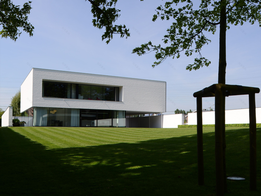 比利时 GFR 别墅-- 融入环境的私密豪宅-8