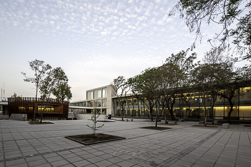 智利圣地亚哥贫困社区新市政厅建筑-54