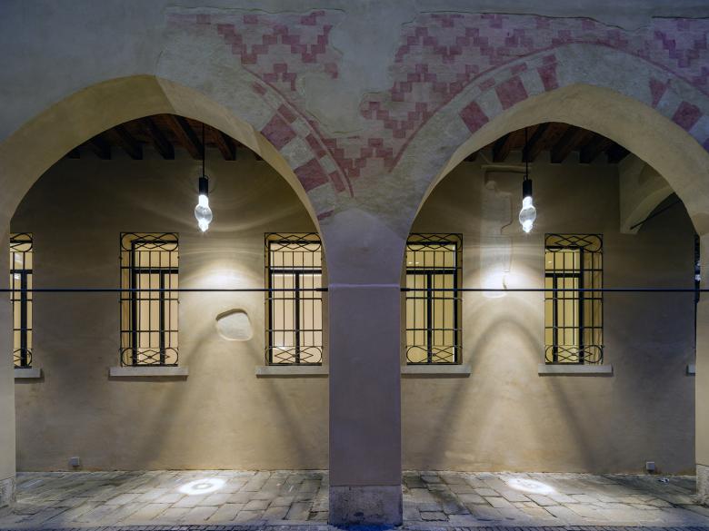 光明宫丨意大利丨EXiT-10