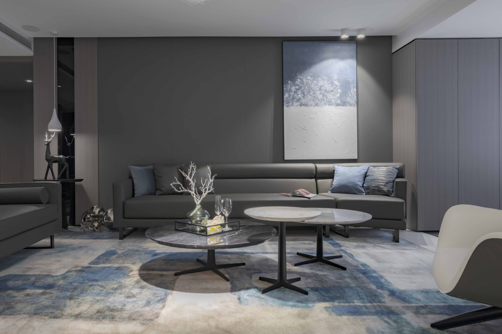 刘树煌设计总监的简约高级灰住宅设计-3