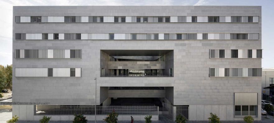 塞维利亚大学教育中心——公共建筑的新典范-11