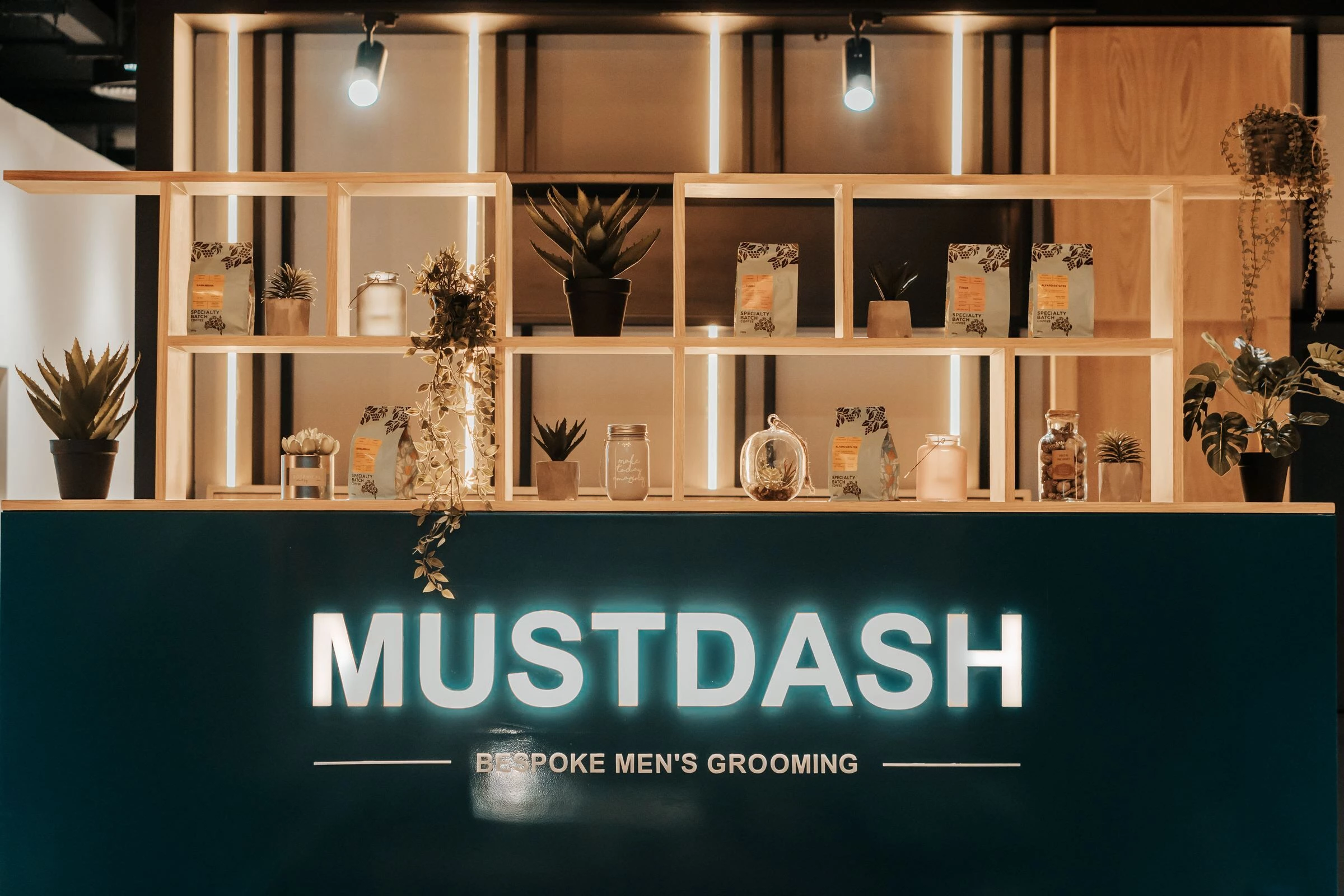 MustDash 理发店丨阿联酋迪拜丨The Trouvaille Studio-20