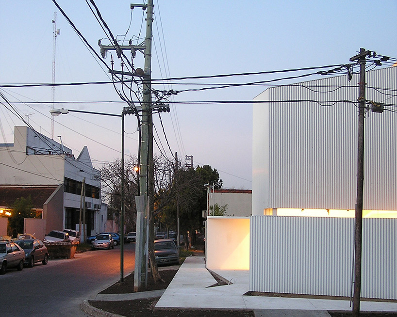 布宜诺斯艾利斯金属表皮办公楼丨阿根廷布宜诺斯艾利斯丨alric galindez 建筑事务所-5