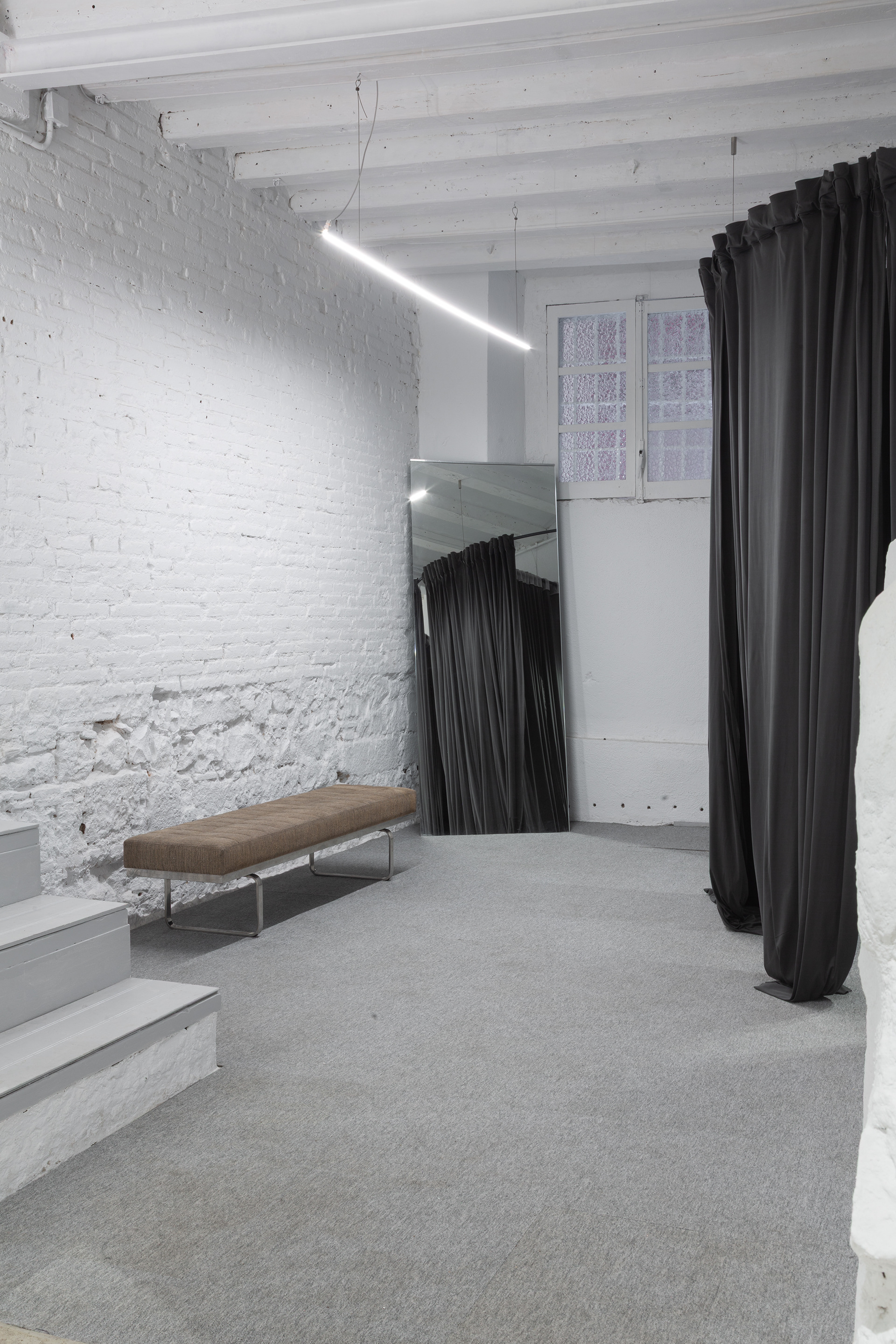 服装店丨@ven.tanastudio,Essell团队-10