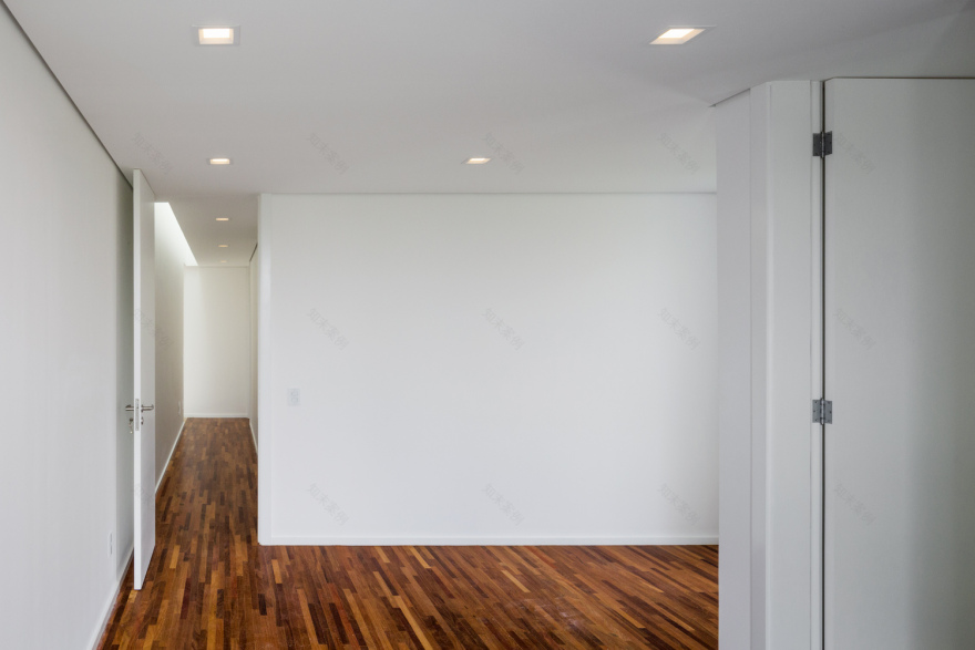 巴西伊图市高尔夫球场旁的现代住宅-37