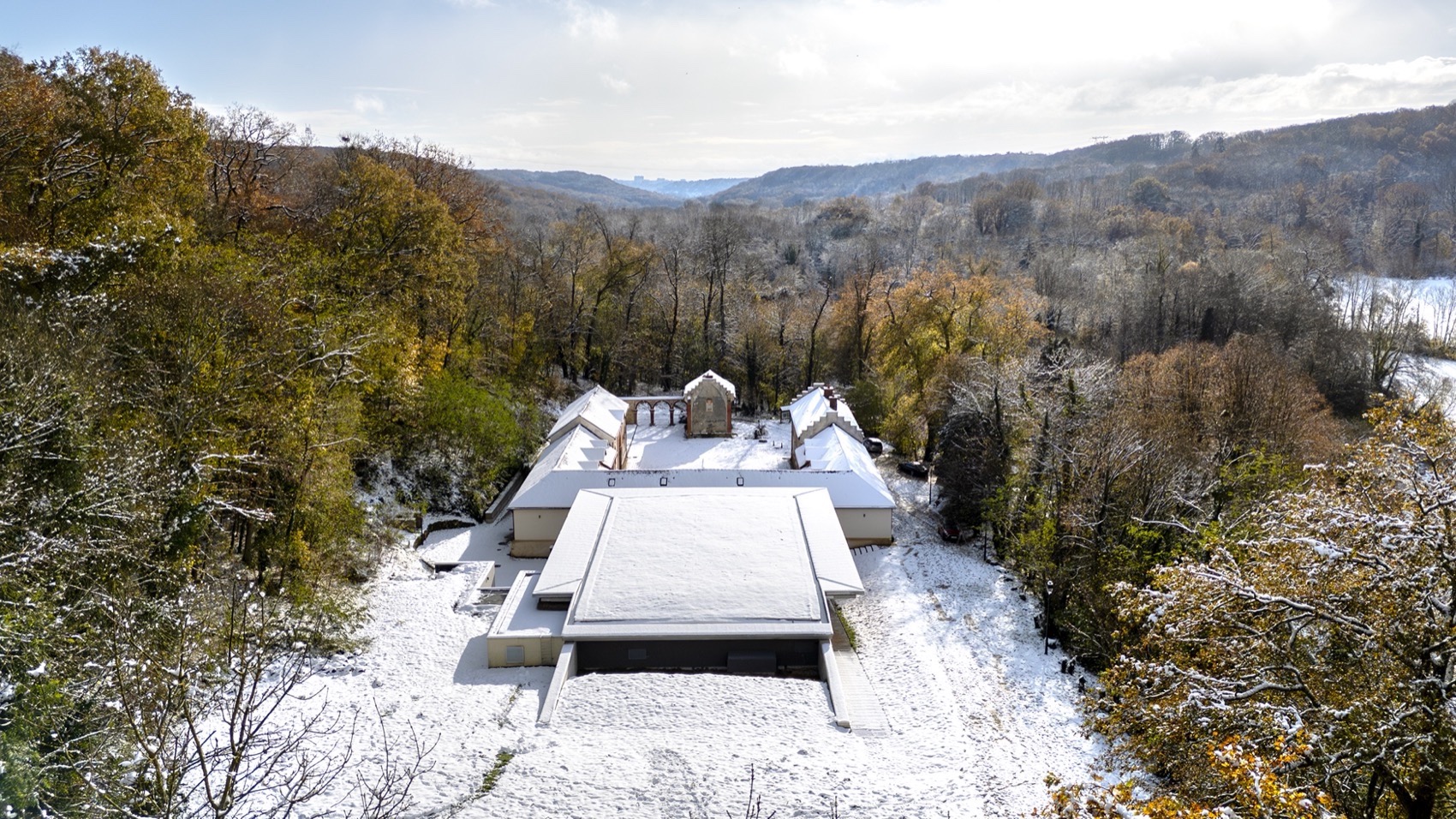 Châteaufort多功能厅丨法国丨Berellini Architecte,Leo Berellini等-22