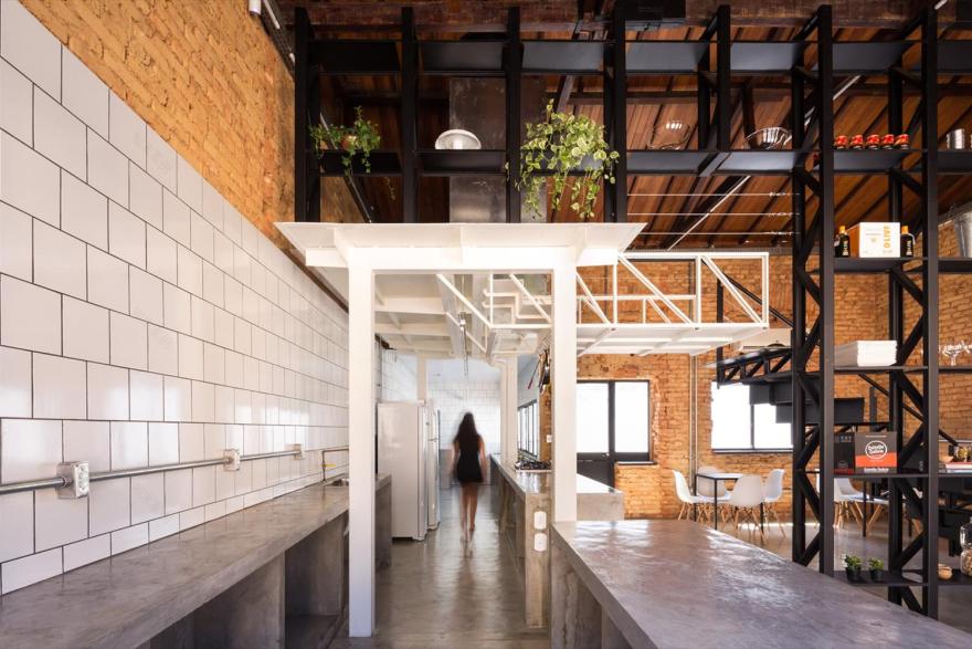 巴西 Muriaé 的商业建筑设计 · 古老建筑的现代新生-7