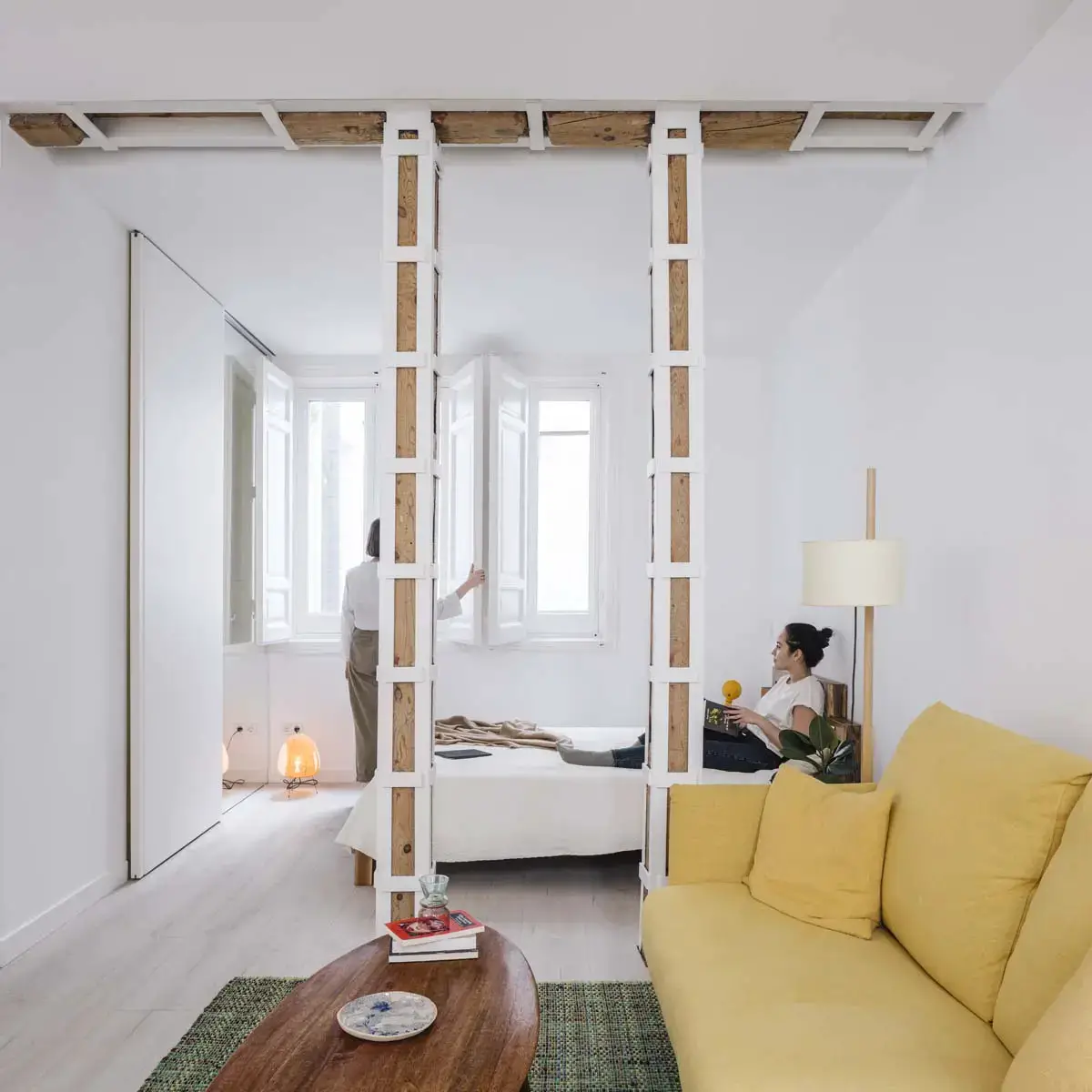 白色迷你 loft | 马德里设计师的极简之作-5
