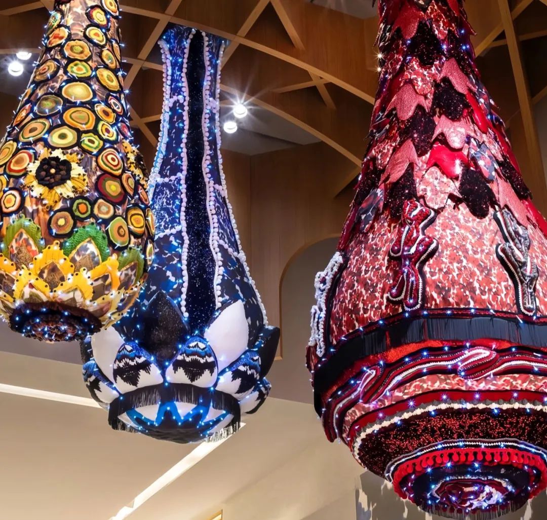 Dior 旗舰店换新大型刺绣装置丨美国纽约-8