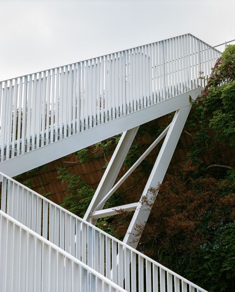 法国贝尔维迪尔楼梯丨贝特朗·塔凯建筑公司-26